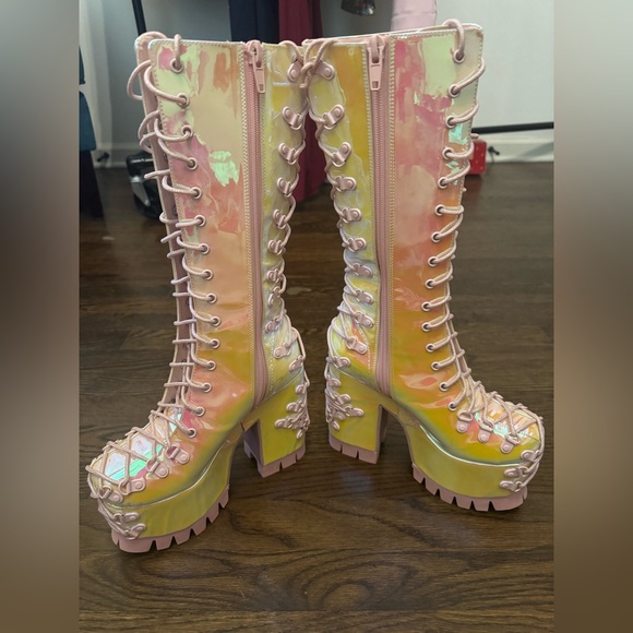 NWOB DOLLS KILL SWEET LUCID DAYDREAM LACE-UP BOOTS size 6M - Picture 4 of 6